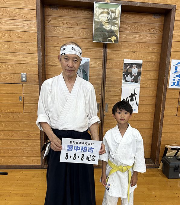 888   �����m��